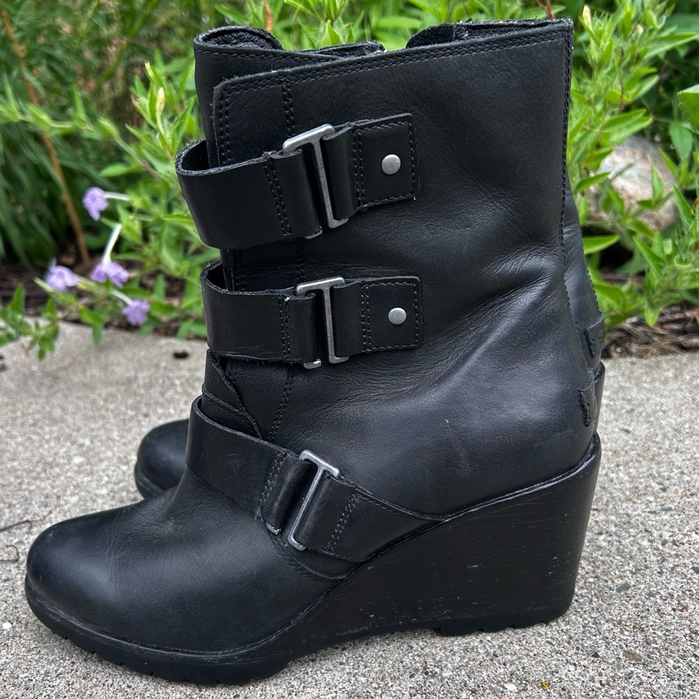 SOREL After Hours Wedge Buckle Ankle Bootie Women's Size 10 Black Leather